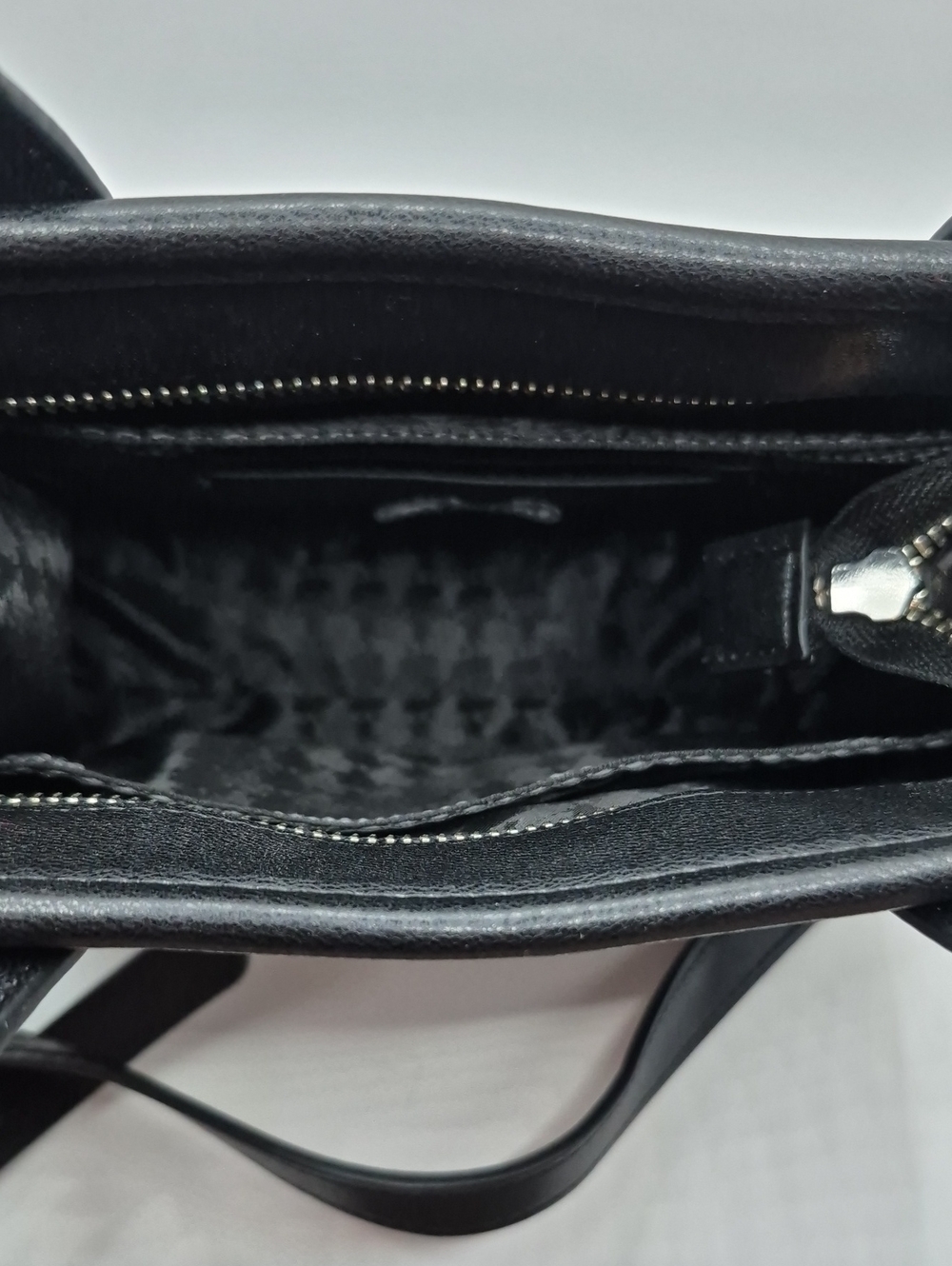 Karl Lagerfeld Paris Nouveau Tote BRAND NEW - Picture 6 of 12